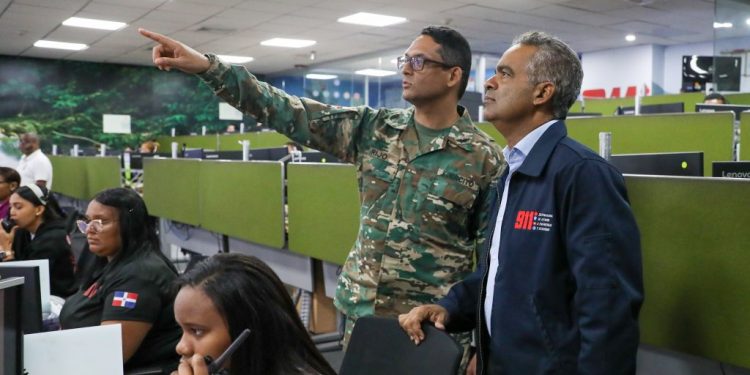 Ministro de la Presidencia supervisa el plan de contingencia del Sistema 9-1-1