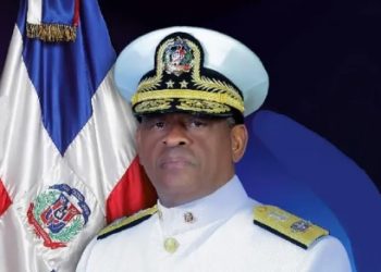 Destituyen al comandante general de la Armada