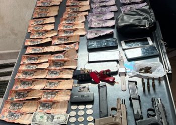 PN apresa hombre con armas ilegales y sustancias ilícitas en Santiago