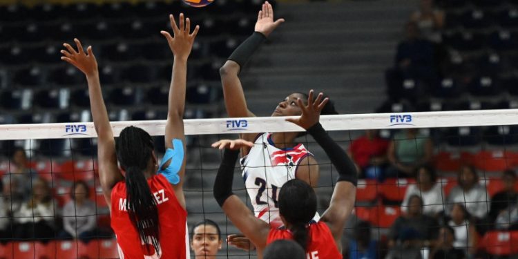 Las Reinas aplastan a Cuba y disputarán el oro de la Copa Final Six a Estados Unidos