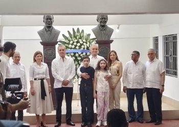 Abinader encabeza misa en honor a Hatuey de Camps