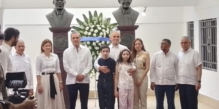 Abinader encabeza misa en honor a Hatuey de Camps