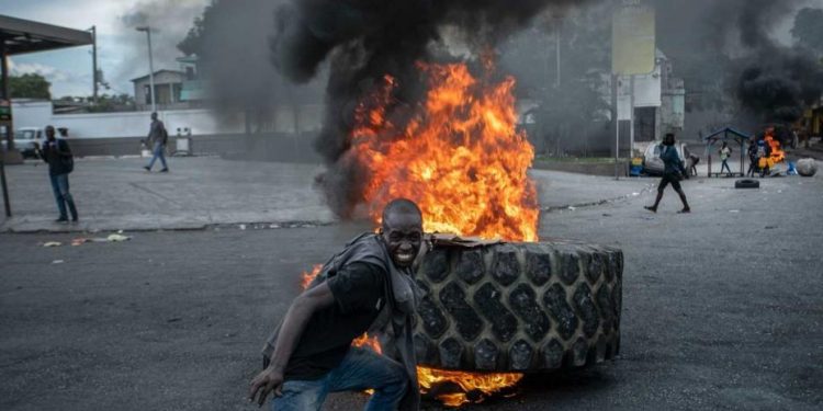 Personal de Embajada de EEUU en Haití está confinado por disparos en cercanía de la sede diplomática