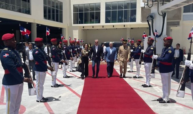 presidente Abinader envía claro mensaje al viajar a New York con Eduardo Estrella