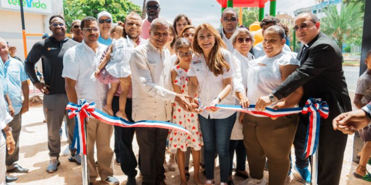 Alcaldía DN inaugura parque en Villa Juana