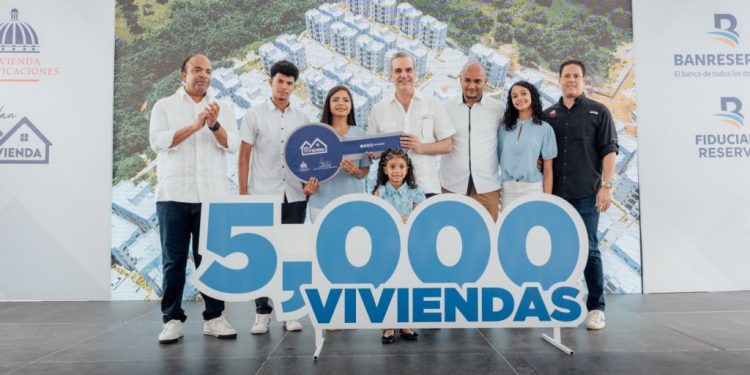 Abinader entrega 494 apartamentos e inaugura cinco obras en el Gran Santo Domingo