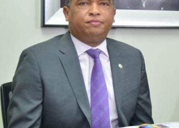 Senador Yván Lorenzo se recupera tras sufrir accidente