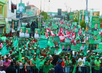 Leonel dice PRM intenta fracasen alcaldes oposición