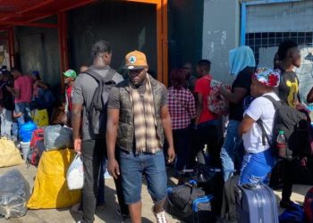 Dajabón: Decenas de haitianos buscan ir a su país y del otro lado reanudan construcción del canal