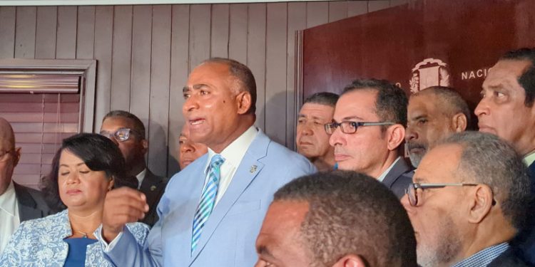 Someten proyecto de ley para regular las cooperativas en el país