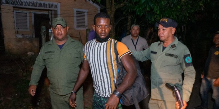 Detienen 118 haitianos indocumentados en Loma de Blanco, Bonao