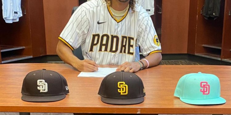 Firmado a los 25 años, Joan González, un ejemplo de superación y persistencia