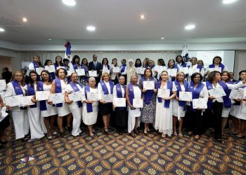 LMD gradúa 285 mujeres en diplomado “Mujer y Liderazgo”