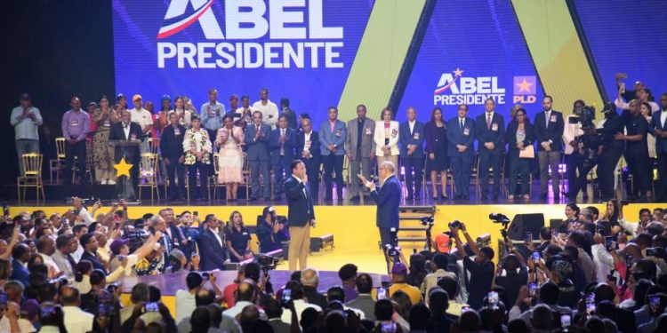 El PLD oficializa la candidatura presidencial de Abel Martínez