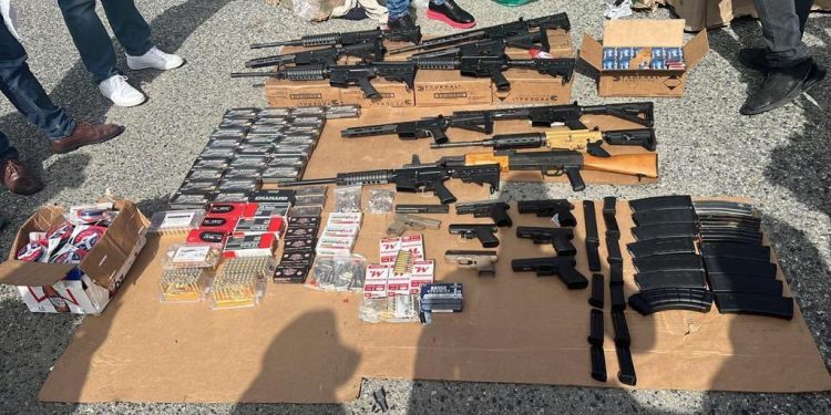 PN: Fuerza de Tarea Conjunta sacó 293 armas ilegales en octubre