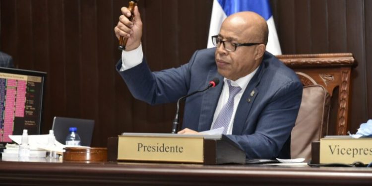 Cámara de Diputados envía a comisión proyecto de ley presupuesto 2024