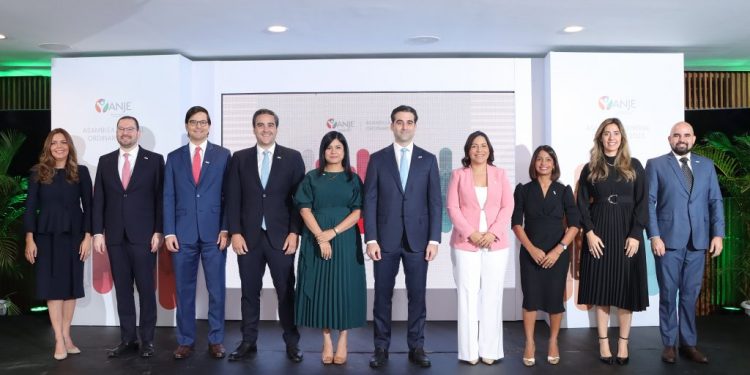 ANJE presenta su nueva Junta Directiva; la preside José González Rodríguez