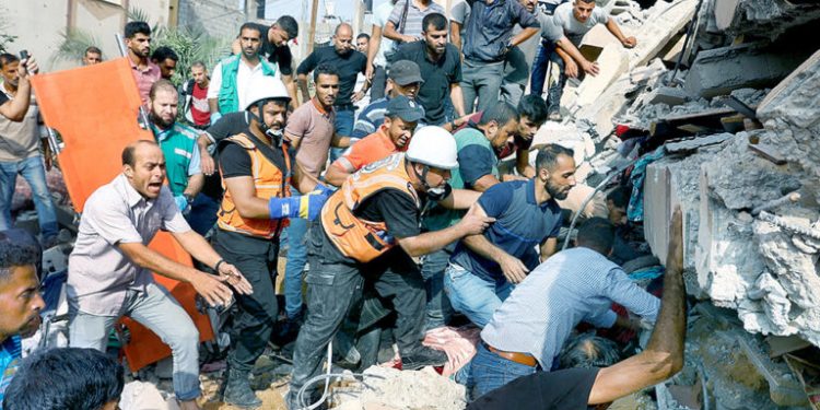 Más de 1,100 muertos en segundo día de guerra entre Israel y Gaza