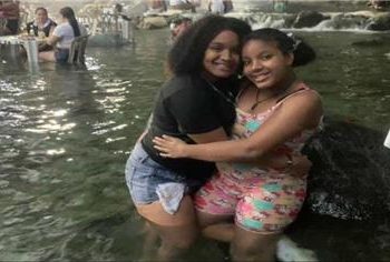 Mujer salió con su hija a celebrar y ambas murieron en el río Fula