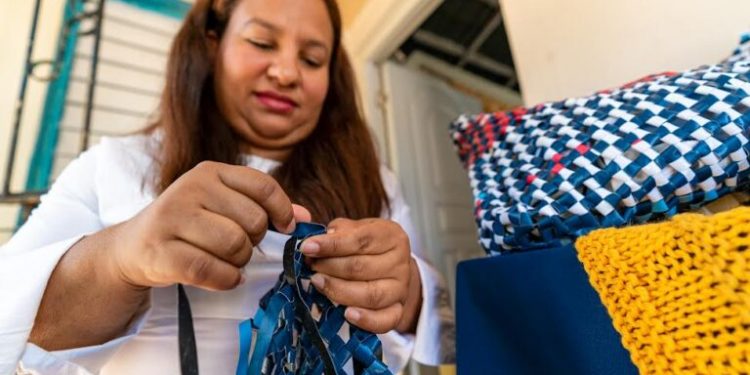 RD refleja menor pobreza de mujeres que el promedio de América Latina y el Caribe, según estudio PNUD