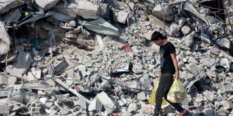 Los muertos en Gaza ascienden a más de 10.320, entre ellos 4.237 niños