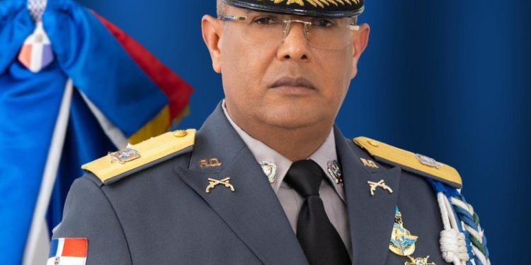 Nuevo director de la Policía advierte no conoce el miedo