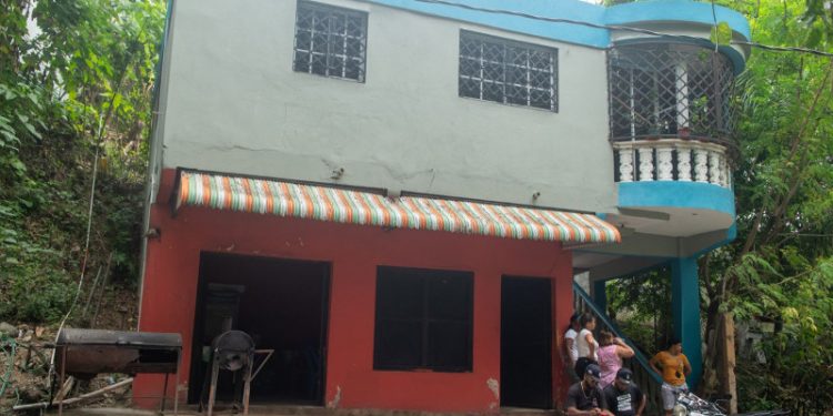 Baja la tensión en Cambita Garabito mientras continúa el rastreo de "Kiko la Quema"