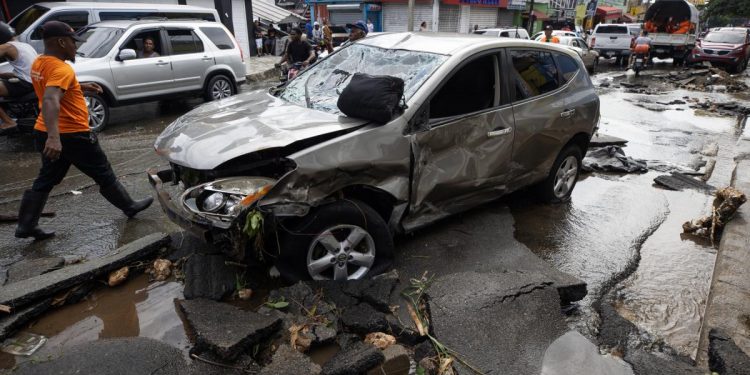 Instituciones donan RD$336 MM para afectadas por el temporal