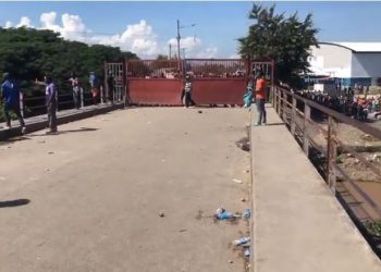 Cierre de la frontera en Juana Méndez: comerciantes y transportistas piden una tregua