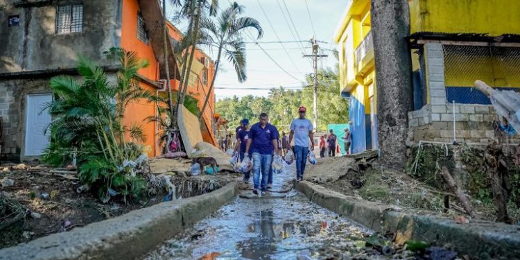 Plan Social arrecia operativos y asiste a más de 61 mil familias afectadas por inundaciones 