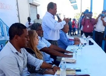 Comerciantes de la frontera están desesperados por reinicio mercado