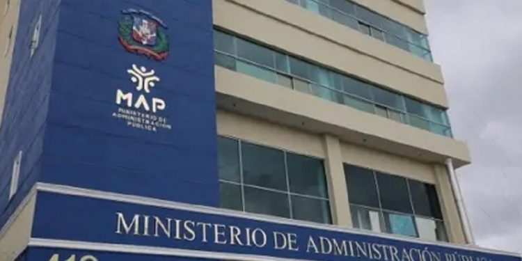 Suspenden labores del sector público en provincias en alerta roja por lluvias