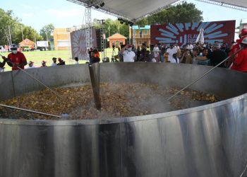 RD no alcanza el Récord Guinness del sancocho más grande del mundo; faltaron 2,300 libras