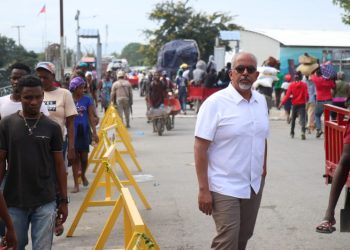 Bajo orden y supervisión, haitianos ingresan a RD para participar en mercado de Dajabón