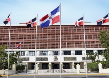 Legisladores se pronuncian sobre entrada de haitianos a RD para abastecerse de productos