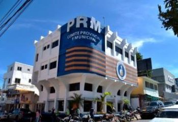 PRM en Santiago: “Es vandalismo destrucción vallas candidato alcalde del PLD”