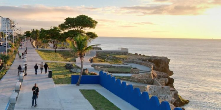 Presidente y Alcaldesa inauguran el Paseo Malecón Santo Domingo