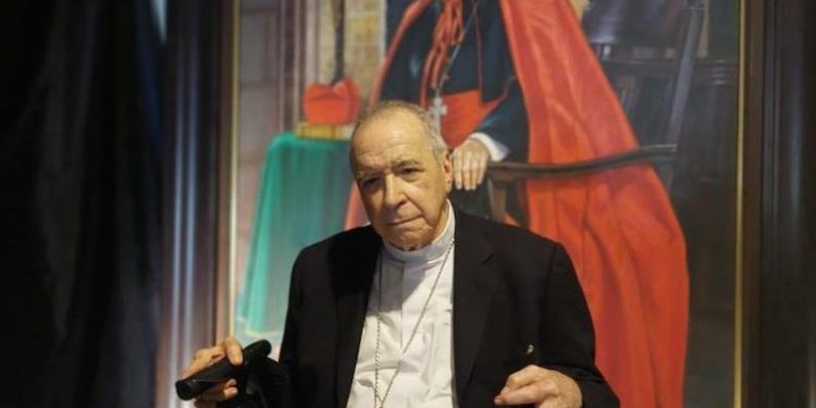 Cardenal López Rodríguez se encuentra de buen ánimo; cirugía fue pospuesta para la próxima semana