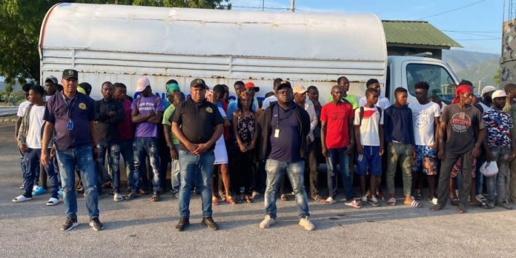 Migración asegura que deportó más de 250 mil extranjeros con estatus migratorio irregular en 2023