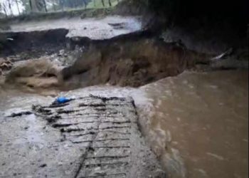 Lluvias provocan caos en Villa Isabela; hay varias viviendas inundadas y trabajos interrumpidos