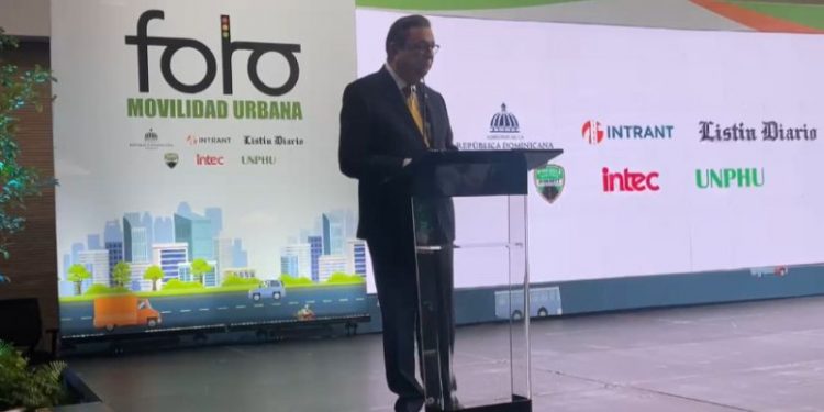 UNPHU plantea plan metropolitano de desarrollo y gabinete urbano en Foro Movilidad Urbana