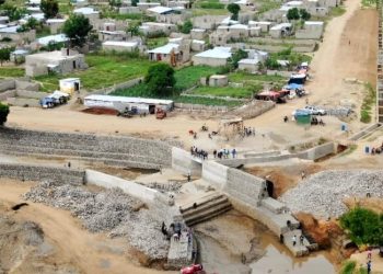 Haitianos reciben donación de 15 mil dólares para construcción de canal del río Masacre
