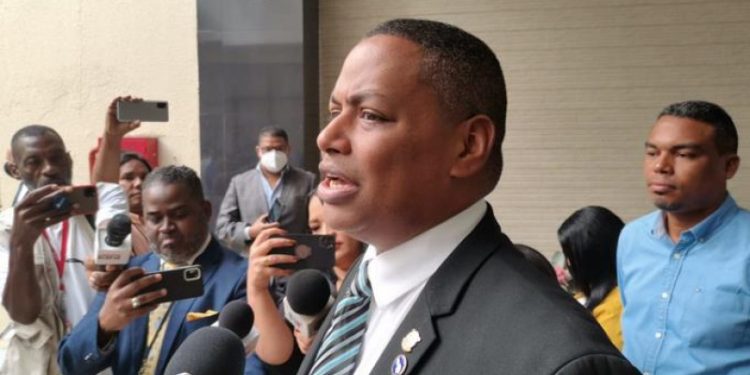 Bolívar Valera (El Boli) anuncia su candidatura a diputado por el PRM