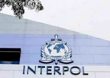 Interpol RD extradita a canadiense y dominicano prófugos por fraude bancario y contrabando de drogas