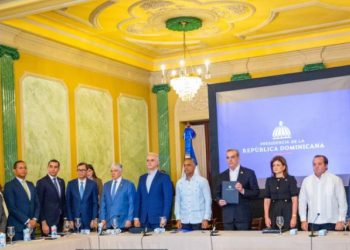 Llamados a pactos de unidad nacional cayeron en el vacío