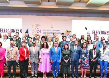 Observadores internacionales entran en acción y la JCE afirma todo está listo para el domingo