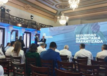 Abinader afirma con elecciones municipales se fortaleció la democracia dominicana