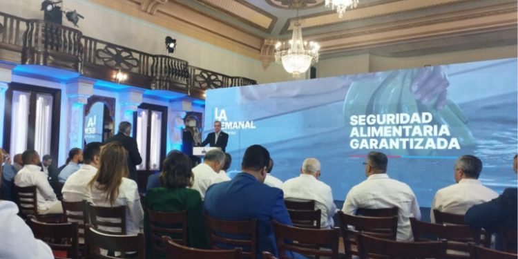 Abinader afirma con elecciones municipales se fortaleció la democracia dominicana