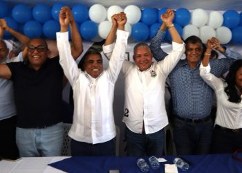 Vinicio Aquino y dirigentes PRD en SDO pasan a respaldar a Abinader