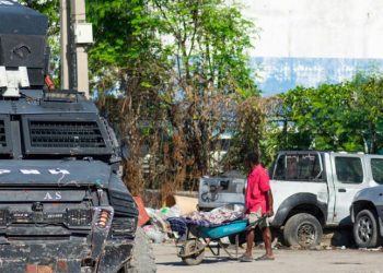 Tensa calma en Haití; ocupan edificio del gobierno